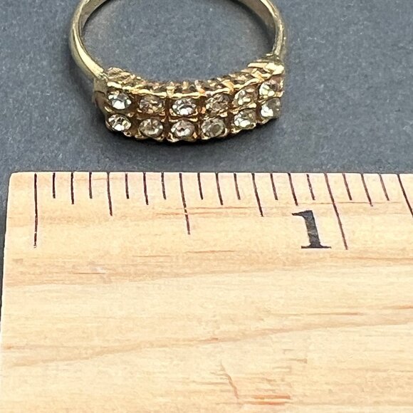 Womens Fashion Band Ring Gold Tone Two Row Clear Crystal Size 8 3/4 - Picture 7 of 8